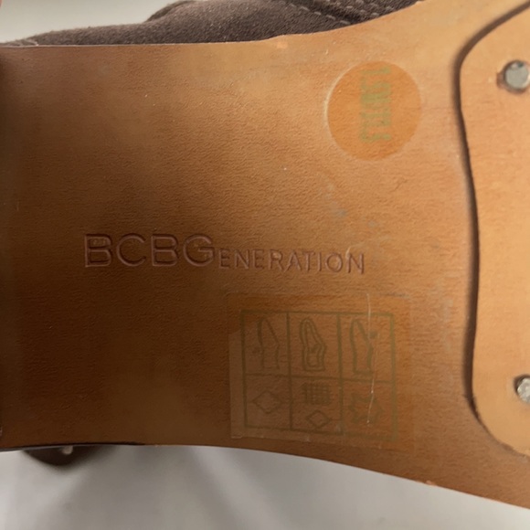 BCBGENERATION WOMAN BROWN SUEDE BOOTS SIZE 7.5 - Picture 9 of 9